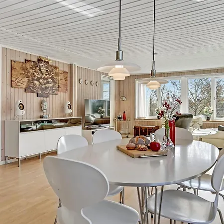 Gorgeous In With Kitchen