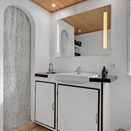 Gorgeous In With Kitchen