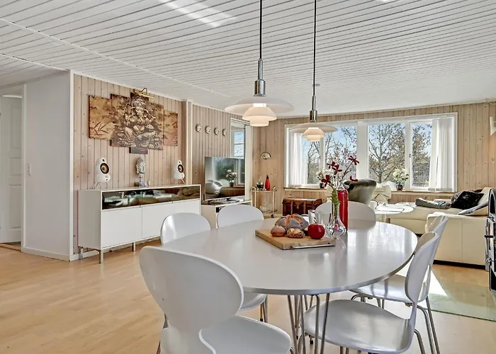 Gorgeous In With Kitchen